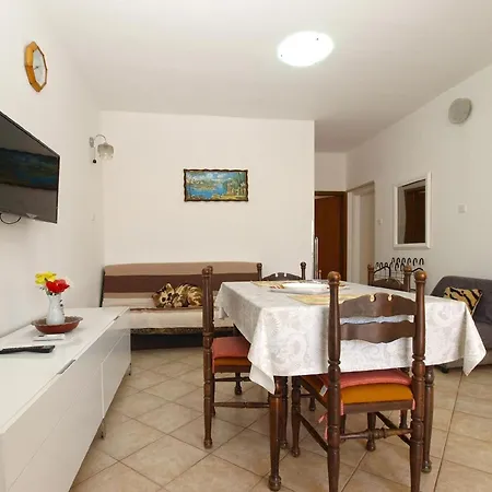 Apartment Fuer 4 Personen Ca 42 Qm In Fazana, Istrien Istrische Riviera Fazana