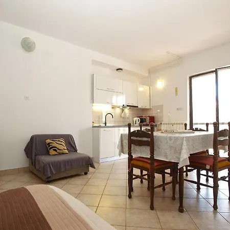 Fuer 4 Personen Ca 42 Qm In Fazana, Istrien Istrische Riviera Apartment *